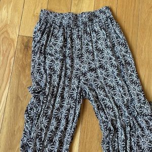 Urban Outfitters Flowy Cargo pants